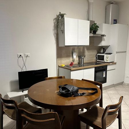 Jcube Apartments Precotto Milano Buitenkant foto
